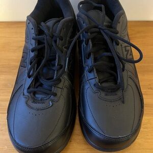 New Balance Men's 577 Black DSL - 2 Walking Shoes Size 11.5 4E